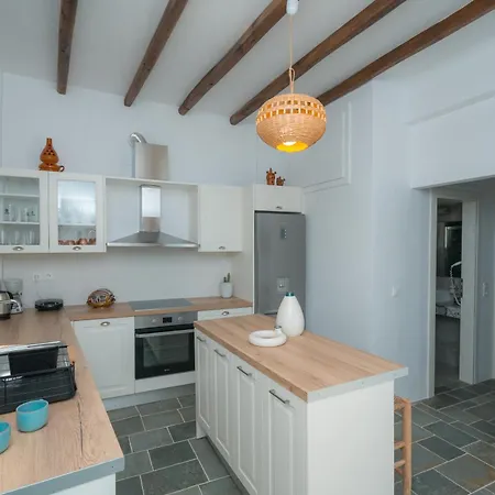 아파트 Akrogiali *